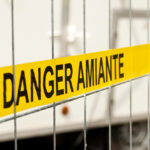 Mise en garde d'une zone contenant de l'amiante